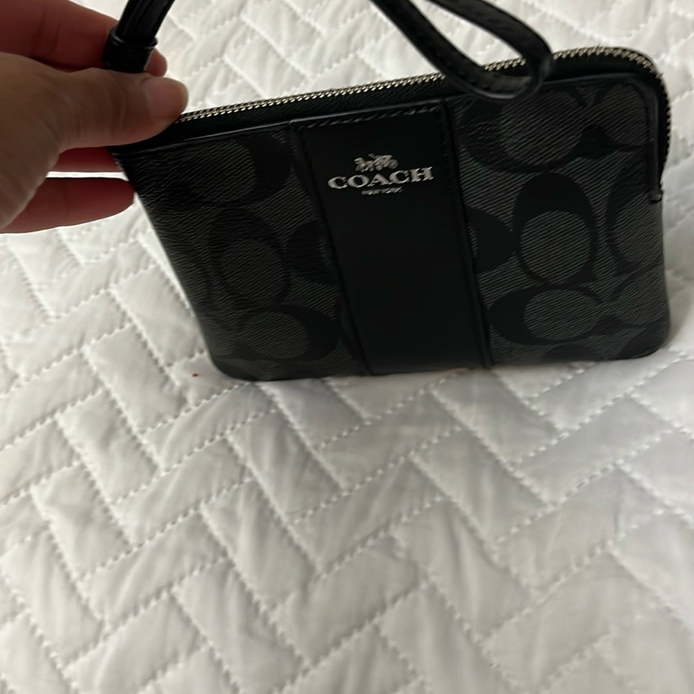 Coach Signature Black Wristlet
